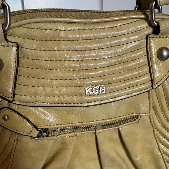 Summer yellow over the shoulder bag! - Picture 2 of 5